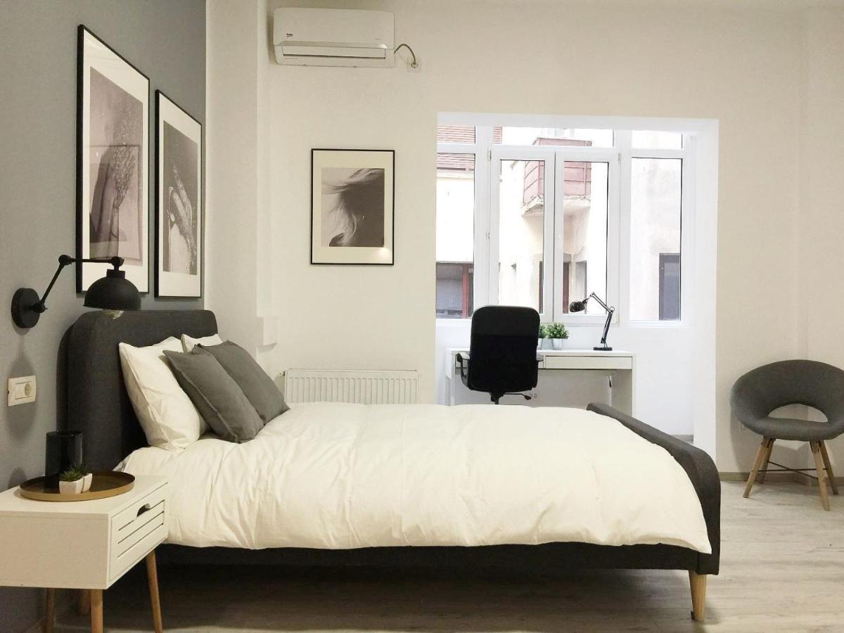 Perfect Home: Cozy 2Br Apt & Balcony Bucureşti Ngoại thất bức ảnh