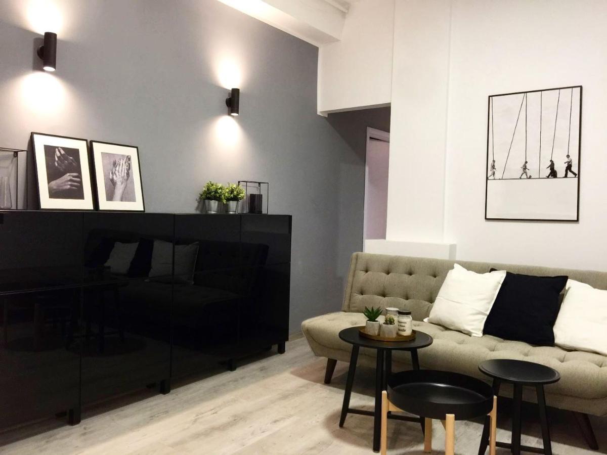 Perfect Home: Cozy 2Br Apt & Balcony Bucureşti Ngoại thất bức ảnh